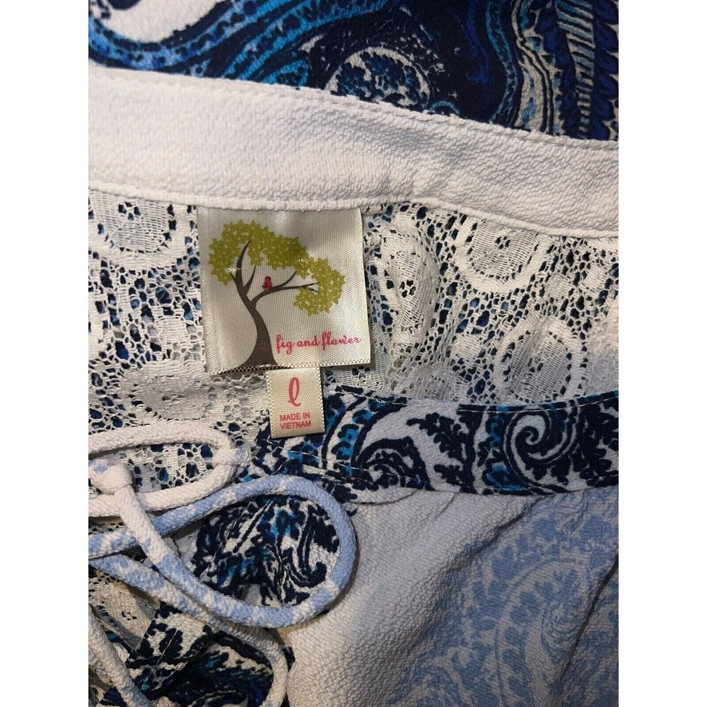 Fig and Flower Paisley Lace Back Tunic Top Women L Blue White Bell Sleeve Boho - Picture 6 of 10